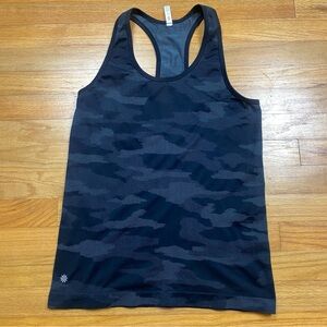 Athleta Tank Womens M Black Gray Camo Seamless Speedlight Racerback Camouflage